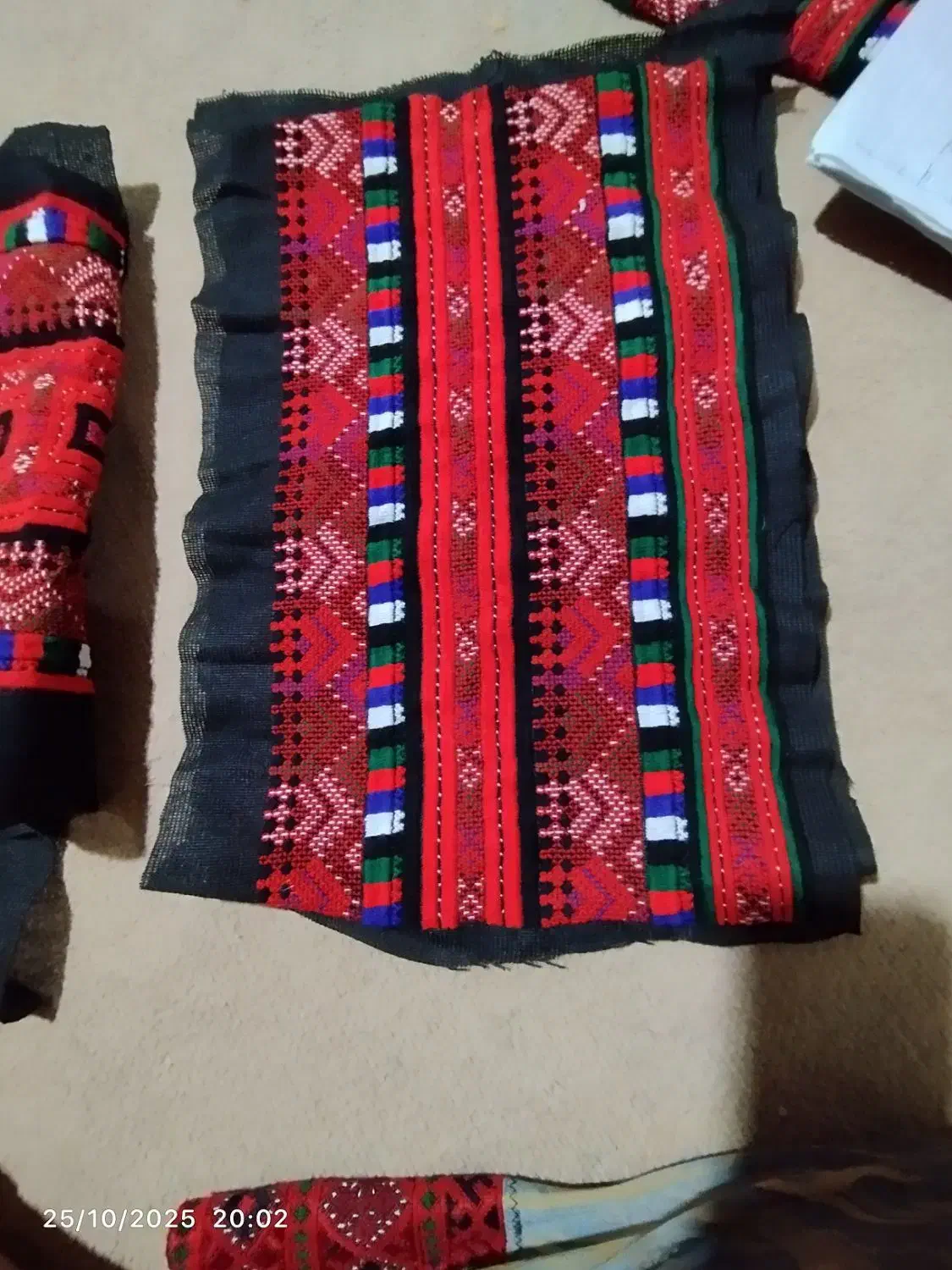 زی آستین|لباس|زابل, |دیوار