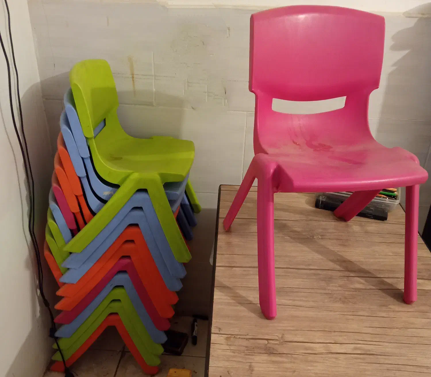 صندلی مهد کودک|تخت و صندلی بچه|کنگاور, |دیوار