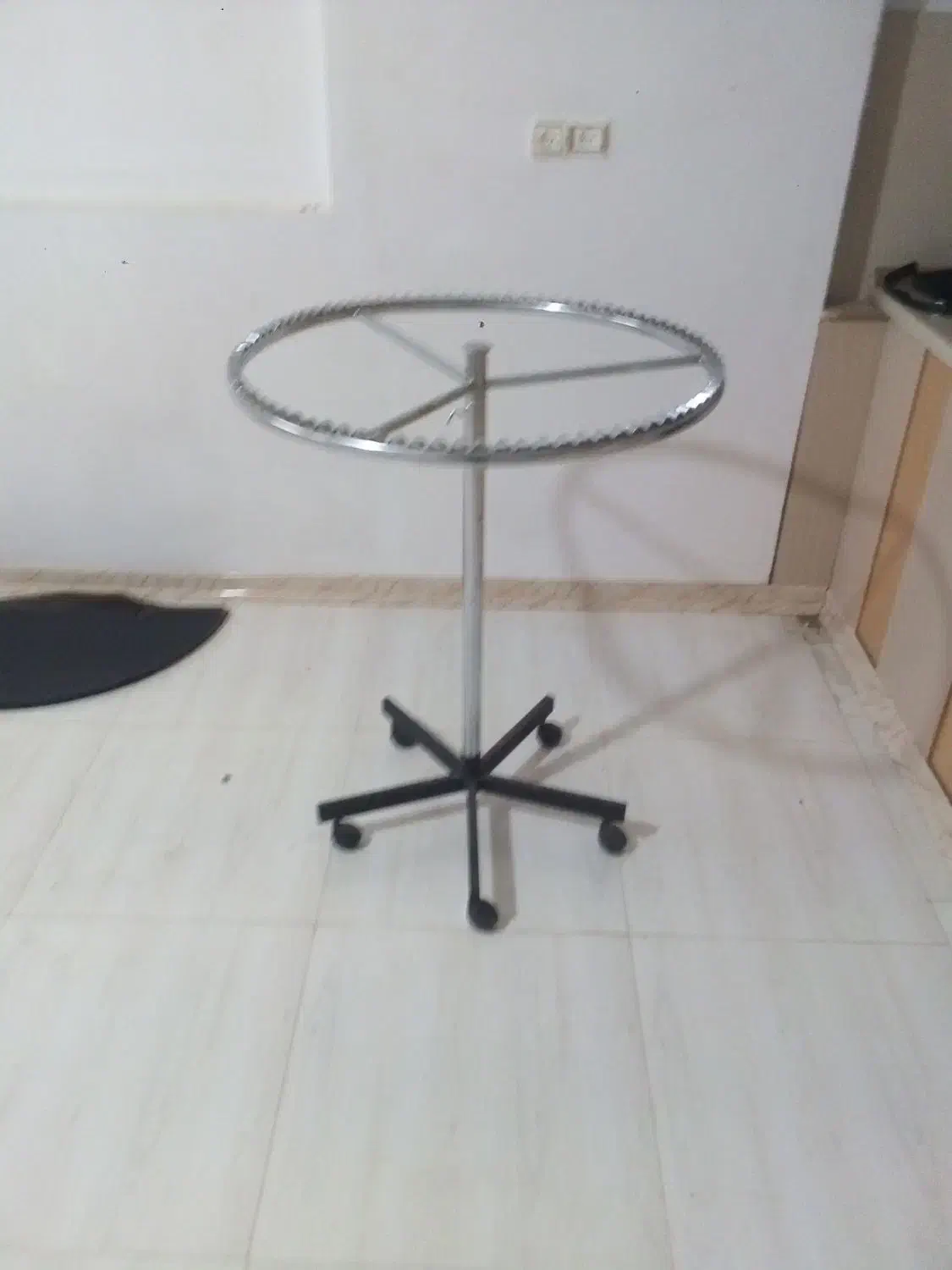 رخت اویز|بندرخت و رخت‌آویز|گلپایگان, |دیوار