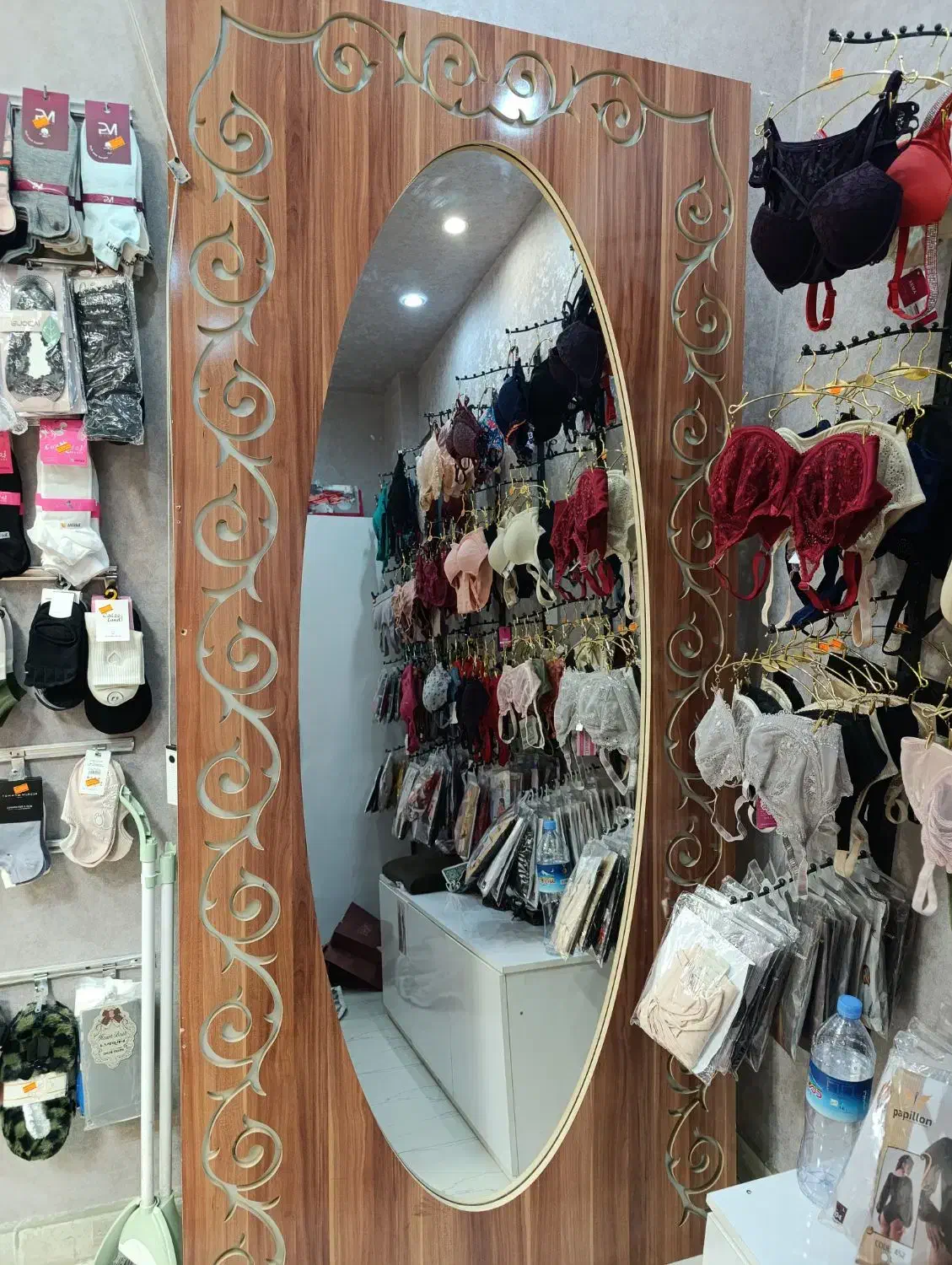 ایینه|آینه|مشهد, عنصری|دیوار