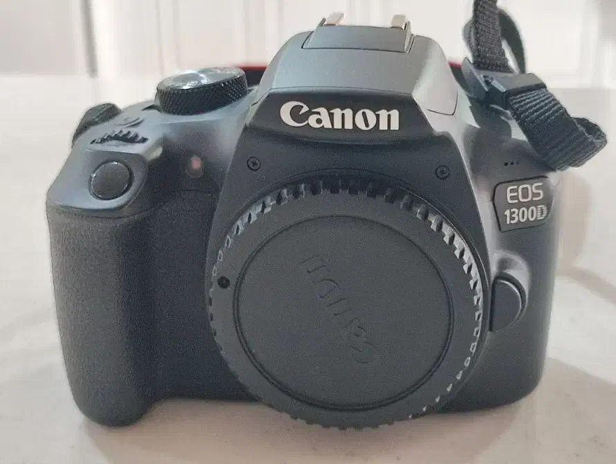 دوربین کنون Canon 1300D لنز 55-18 و لنز 200-18|دوربین عکاسی و فیلمبرداری|مشکیندشت, |دیوار