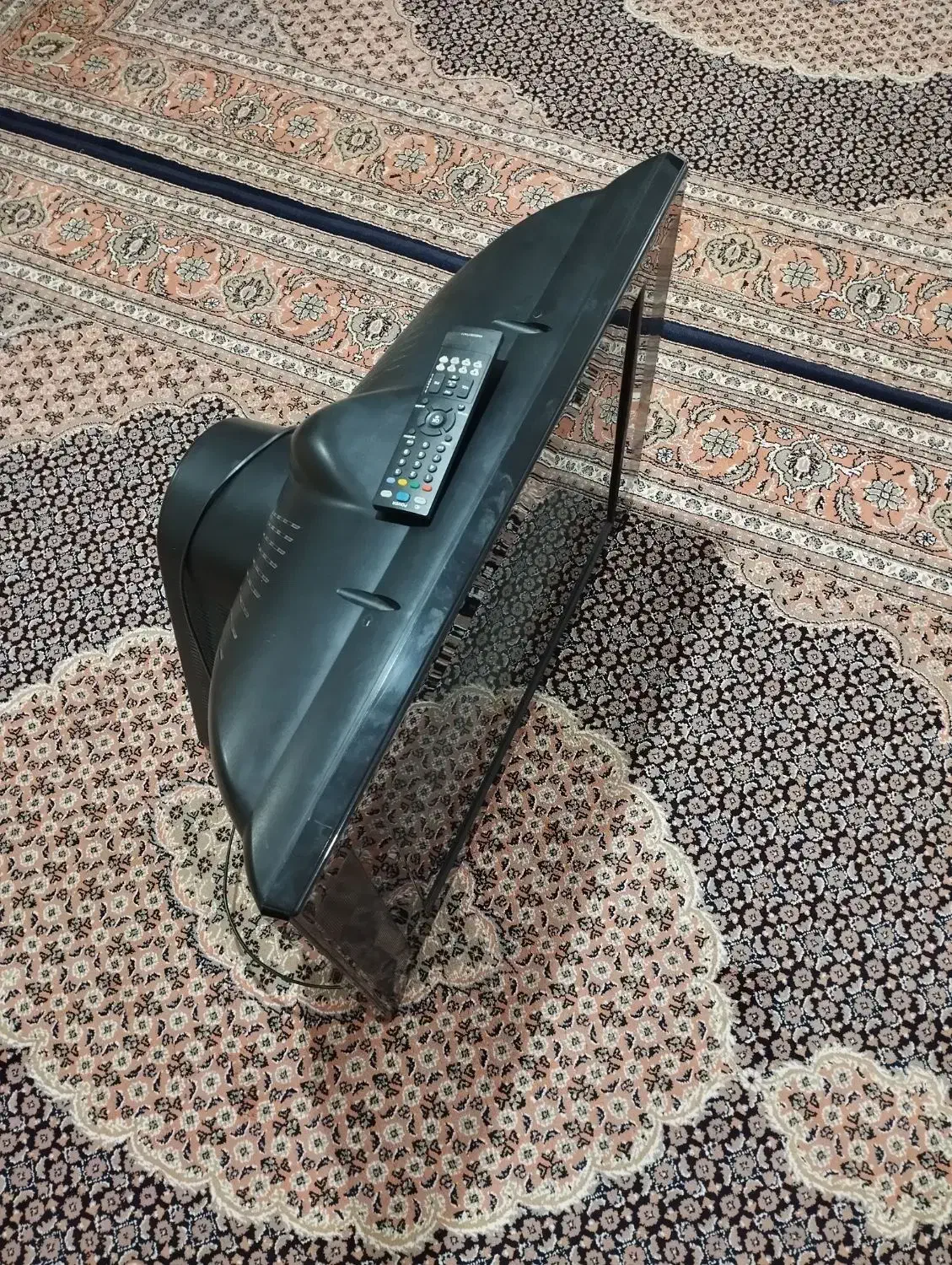 تلویزیون ۳۲اینچ الجی|تلویزیون و پروژکتور|نمین, |دیوار