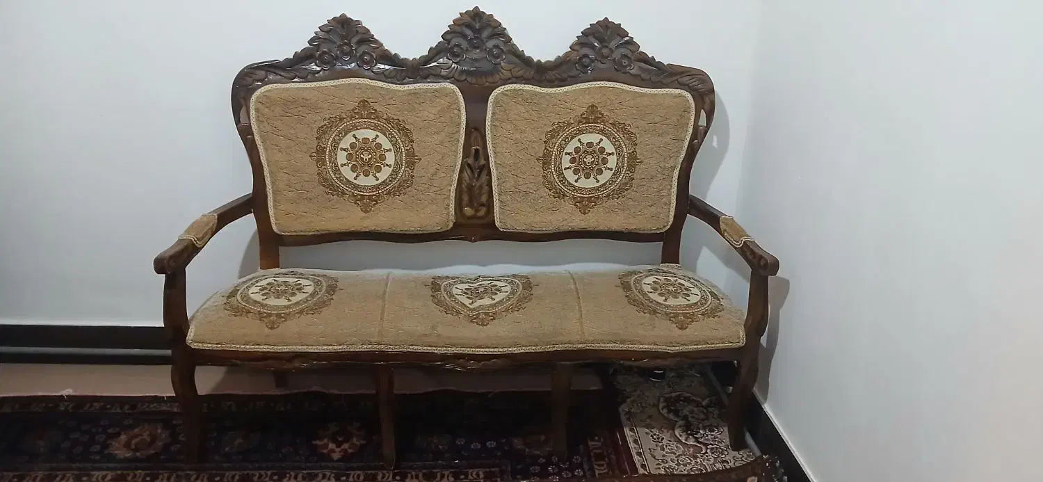 مبل سلطنتی۹نفره چوب گردو|مبلمان خانگی و میز عسلی|مرند, |دیوار