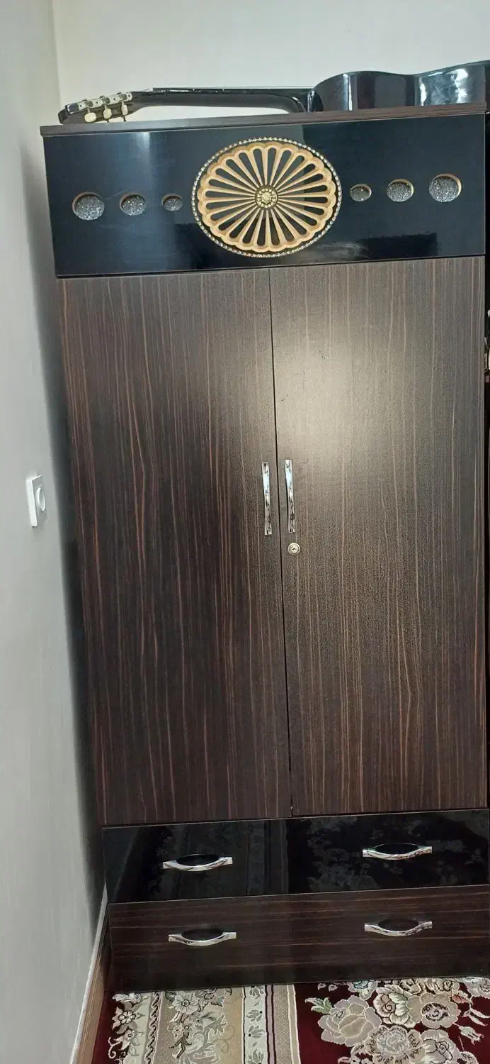 کمد لباس|جاکفشی، کمد، دراور|خاوران, |دیوار