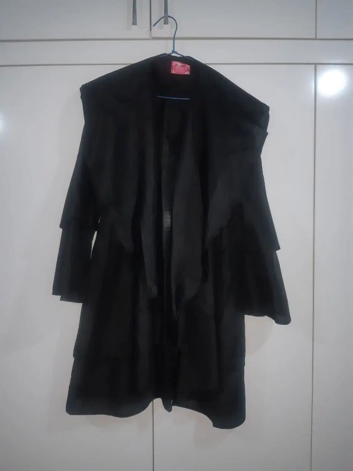 تعدادی پالتو و مانتو|لباس|اردبیل, |دیوار