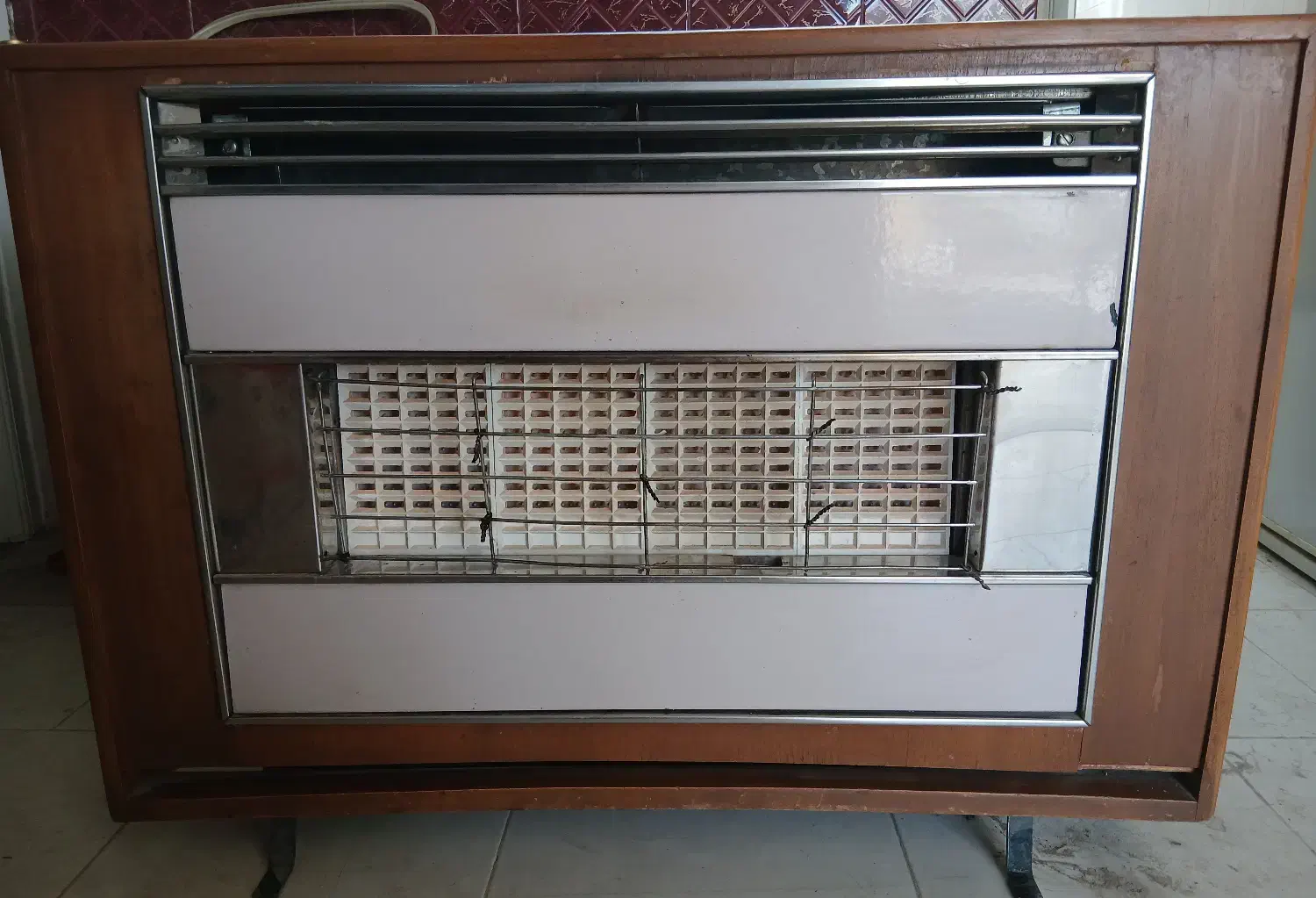 بخاری کاملا سالم|بخاری، هیتر، شومینه|شیراز, سیاه سنگ|دیوار