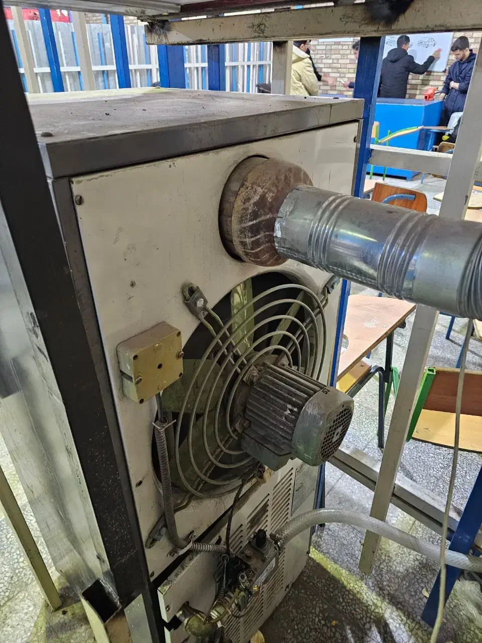 Tamirat آبگرمکن اجاقگازشومینه.بخاری اندیشه شهریار|خدمات پیشه و مهارت|اندیشه, اندیشه فاز ۱|دیوار