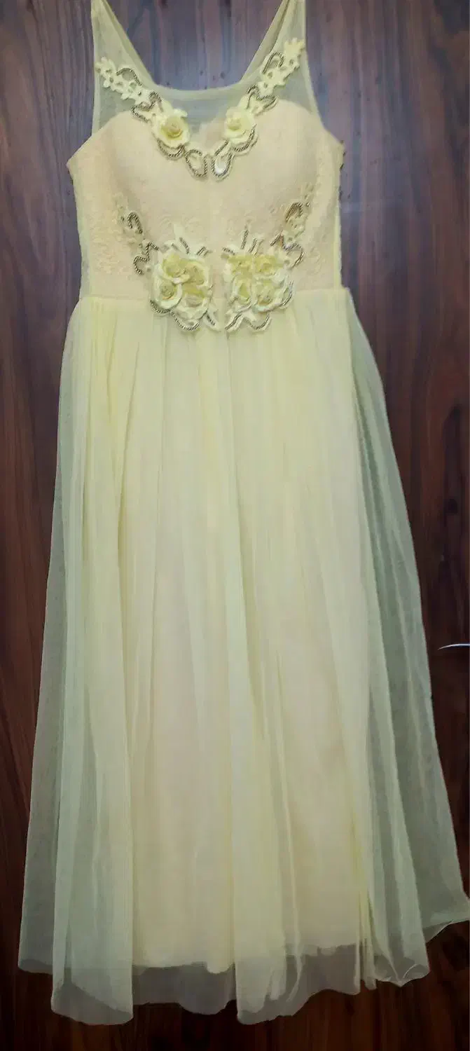 لباس مجلسی|لباس|تفت, |دیوار