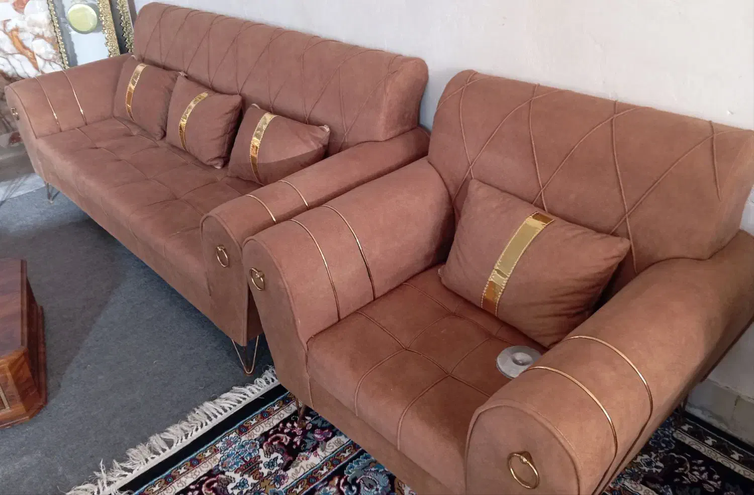 مبل|مبلمان خانگی و میز عسلی|پاتاوه, |دیوار