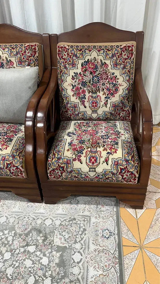 مبل قالی دستباف کرمان رنگ کرم هشتاد جفت|مبلمان خانگی و میز عسلی|کرمان, |دیوار