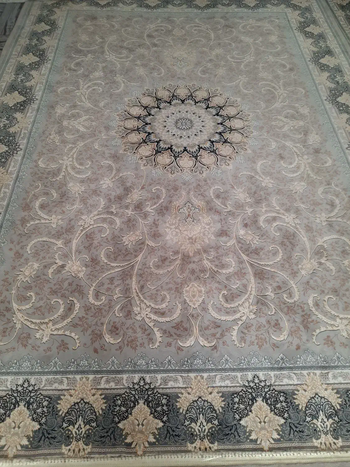 چهار عدد فرش ۹ متری|فرش|الیگودرز, |دیوار