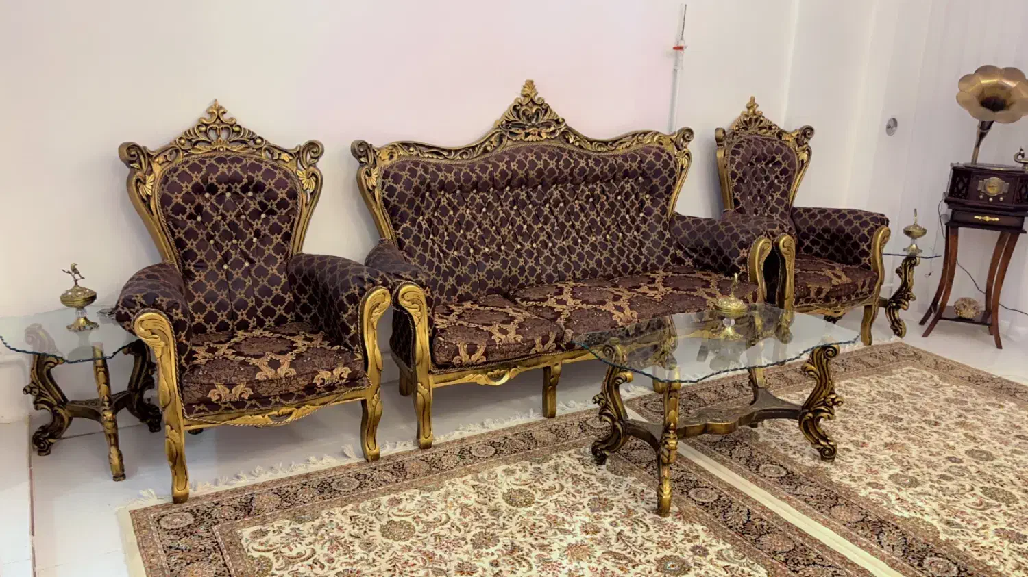 مبل سلطنتی ۵ نفره|مبلمان خانگی و میز عسلی|مهاباد (آذربایجان غربی), |دیوار