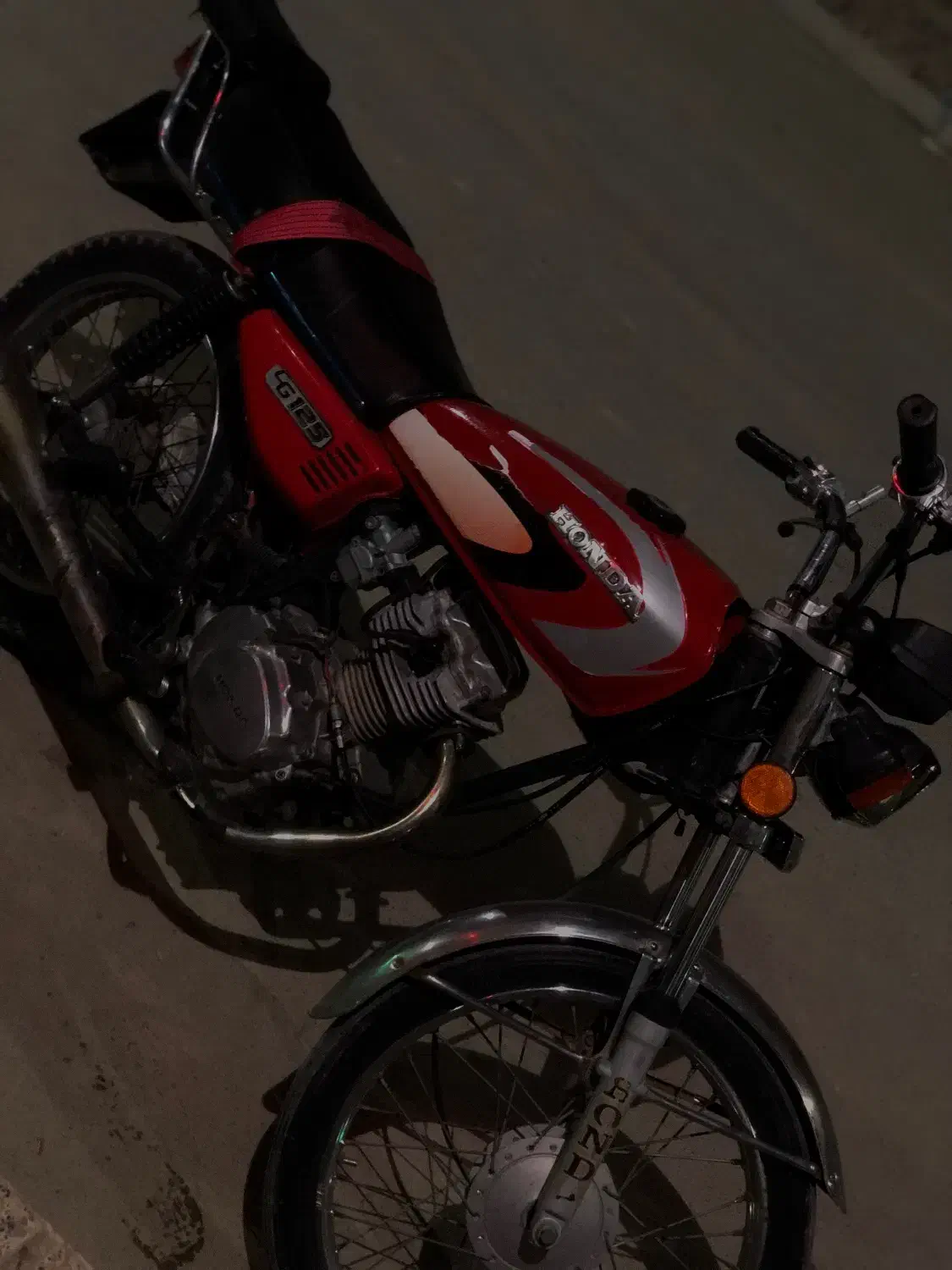 هوندا۱۲۵|موتورسیکلت|رباط‌کریم, رباط‌کریم|دیوار