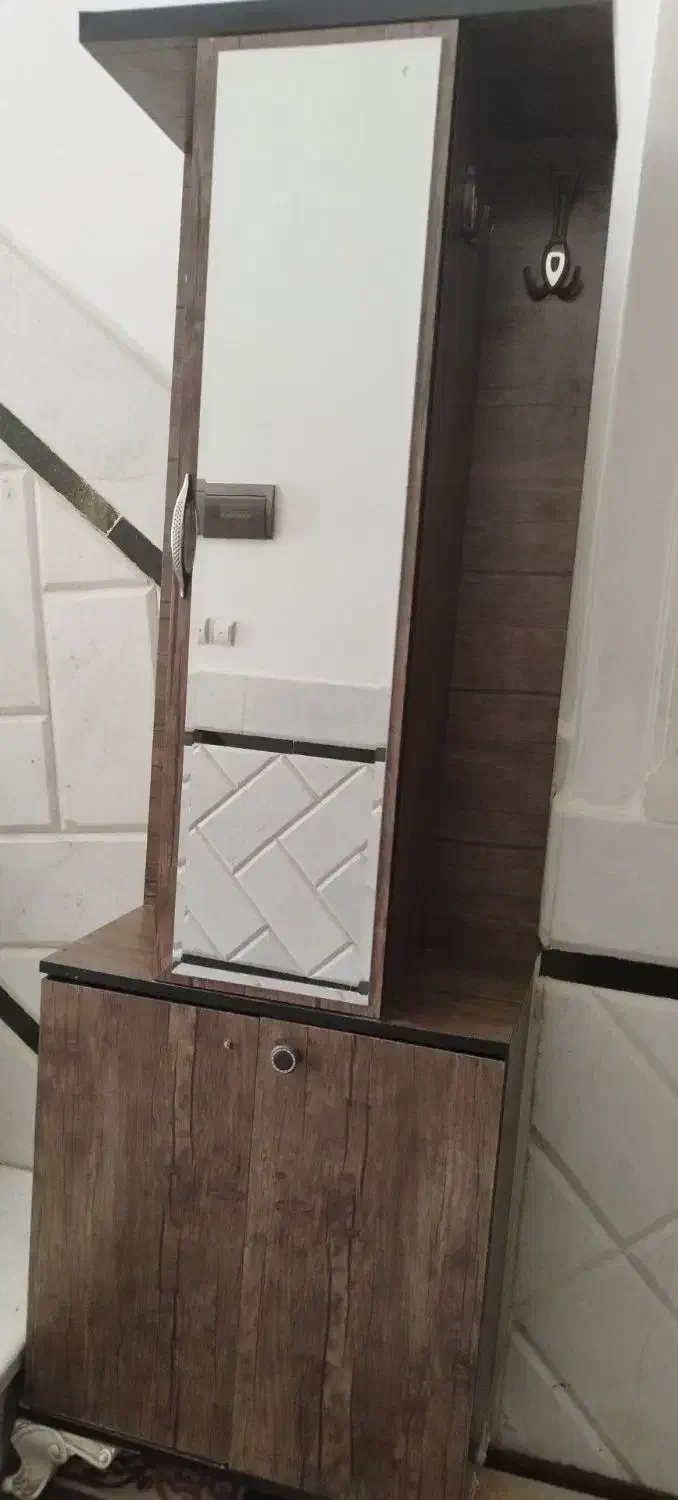 جاکفشی|جاکفشی، کمد، دراور|زابل, |دیوار