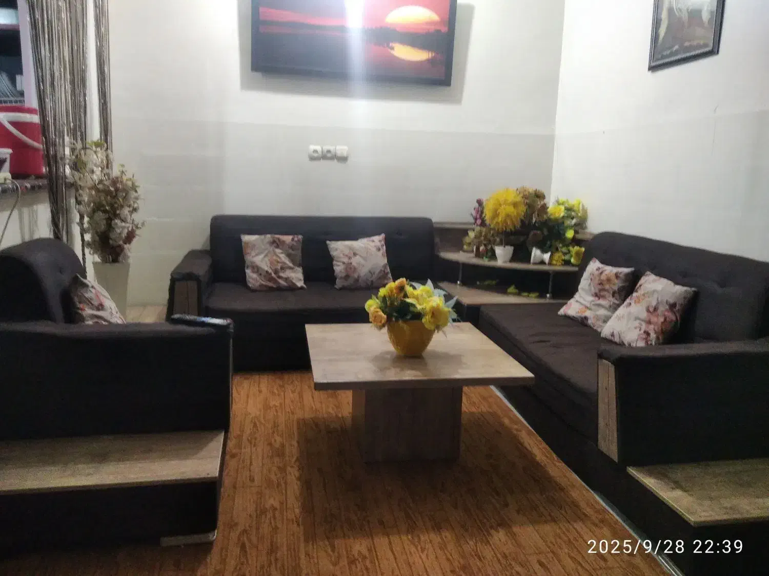 مبل|مبلمان خانگی و میز عسلی|باغ ملک, |دیوار