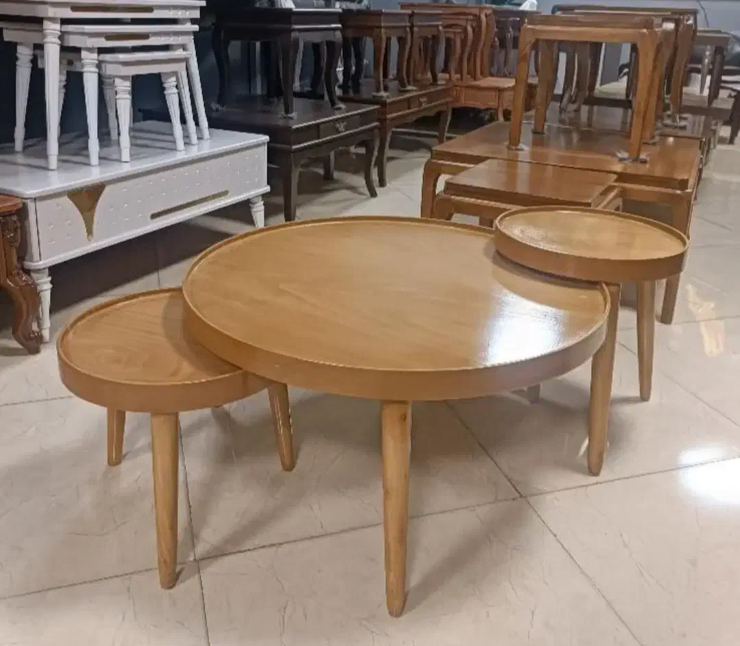 جلومبلی و عسلی گرد لبه دار ۴ تیکه((سهند مبل))|مبلمان خانگی و میز عسلی|کرمانشاه, |دیوار