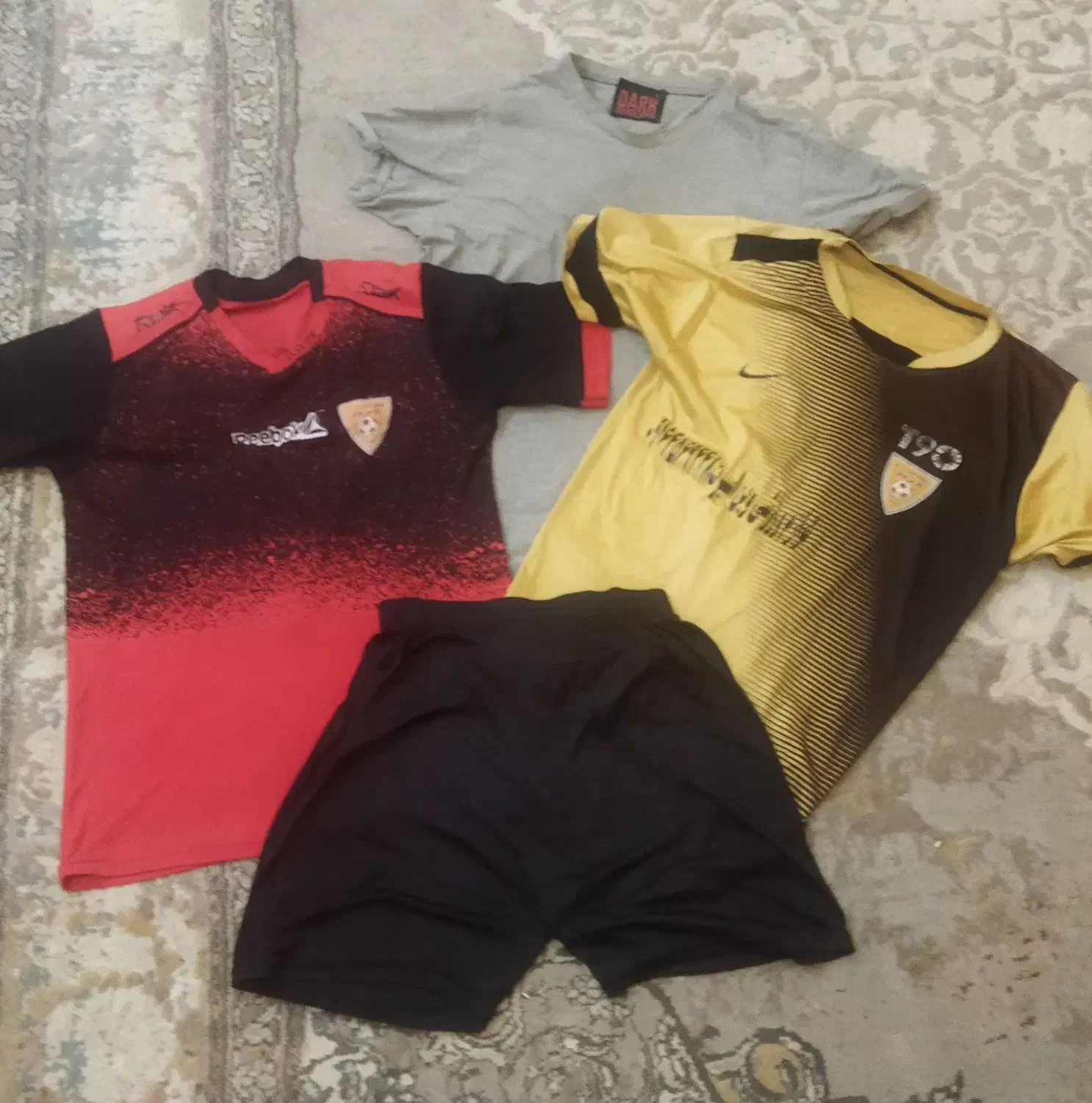 لباس فوتبال|لباس|شیراز, گویم|دیوار