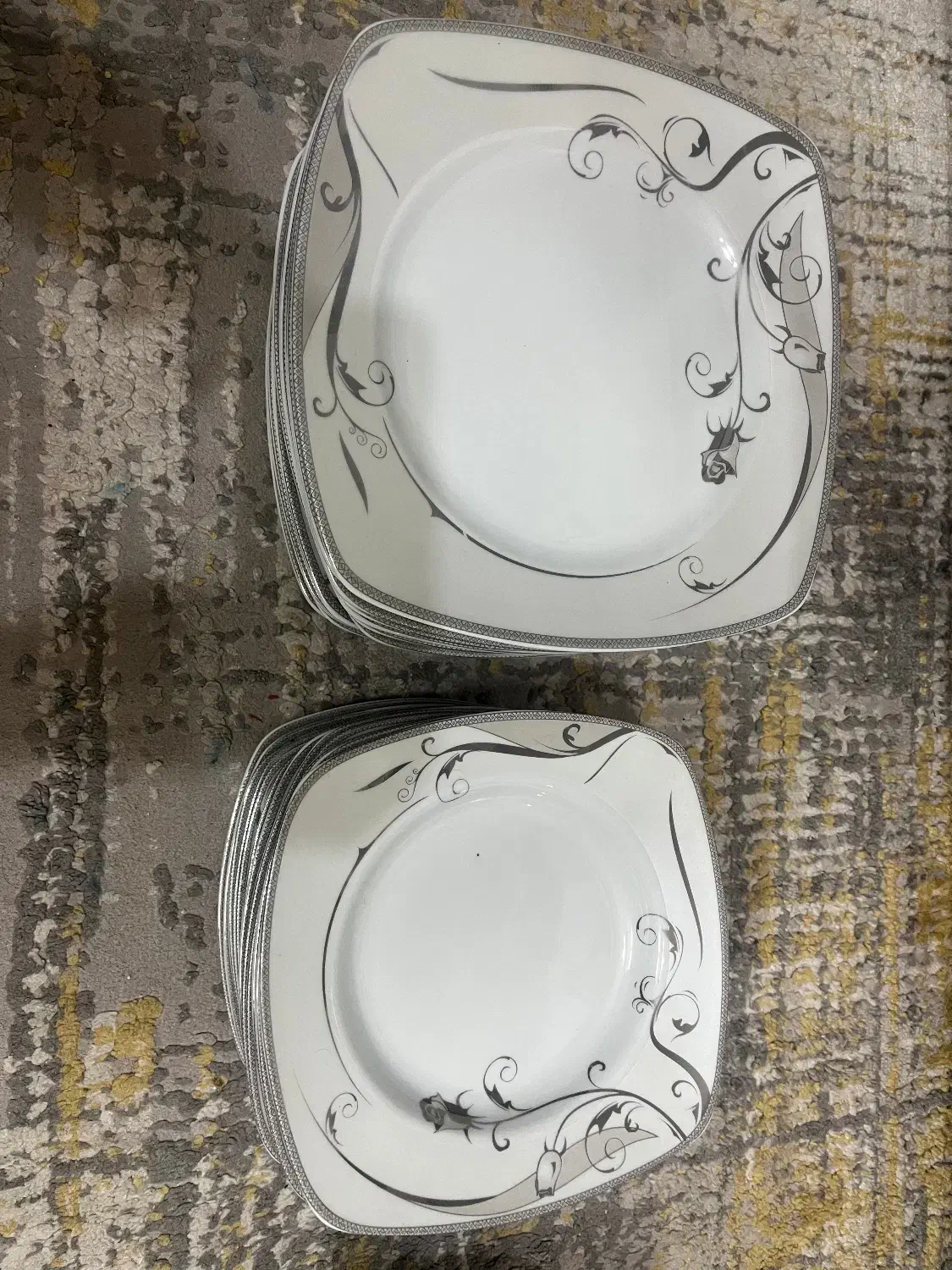 سرویس چینی توس 48 پارچه|ظروف سرو و پذیرایی|بابل, |دیوار