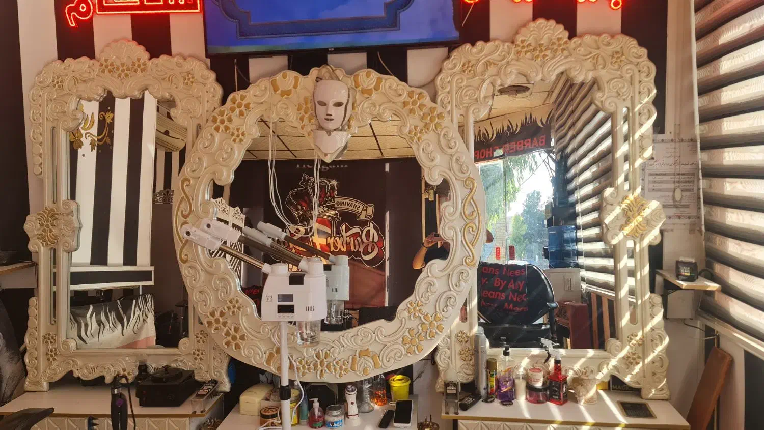 دکور|آرایشگاه و سالنهای زیبایی|قم, هفت تیر|دیوار