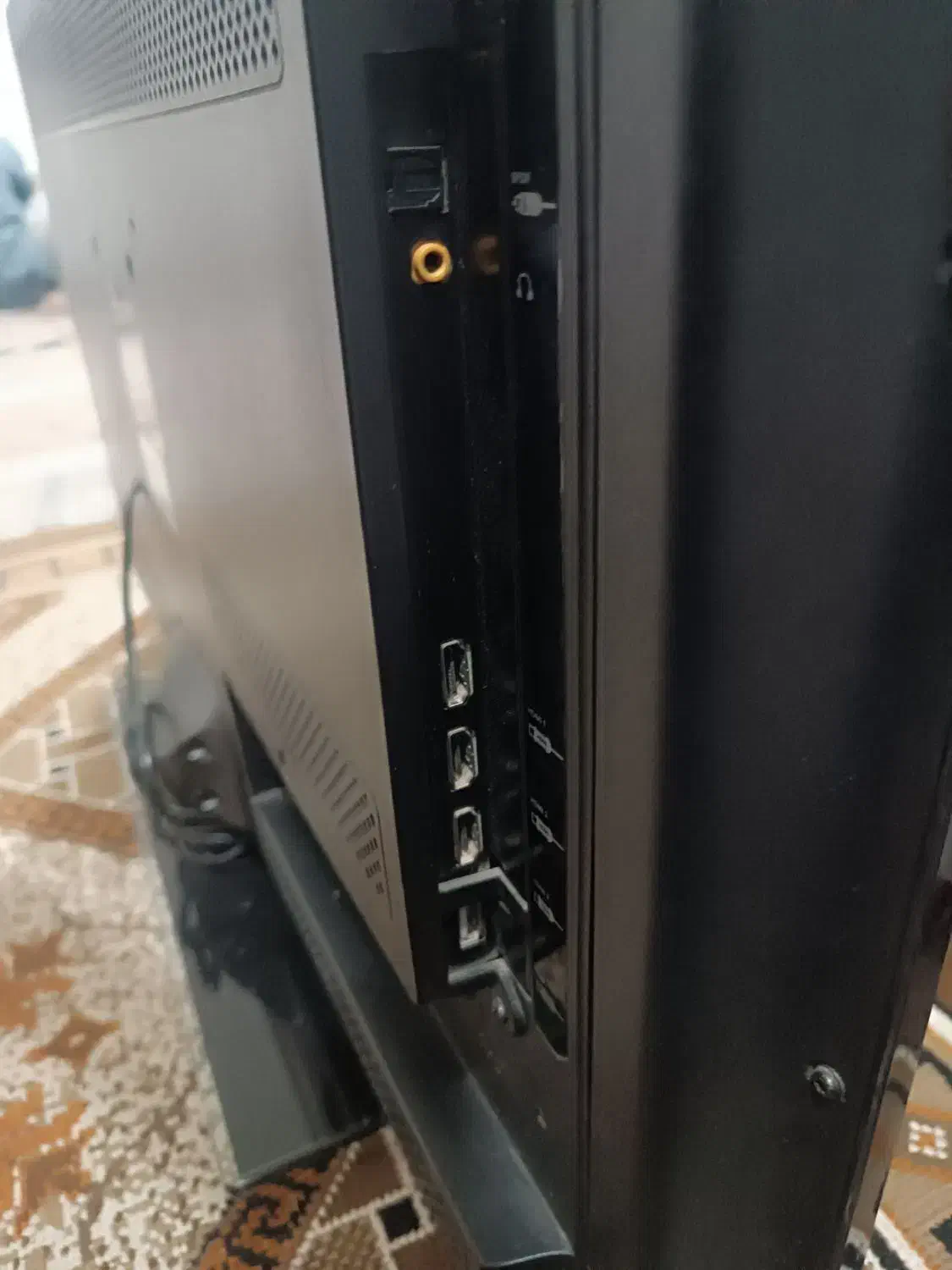 تلوزیون 32|تلویزیون و پروژکتور|الیگودرز, |دیوار