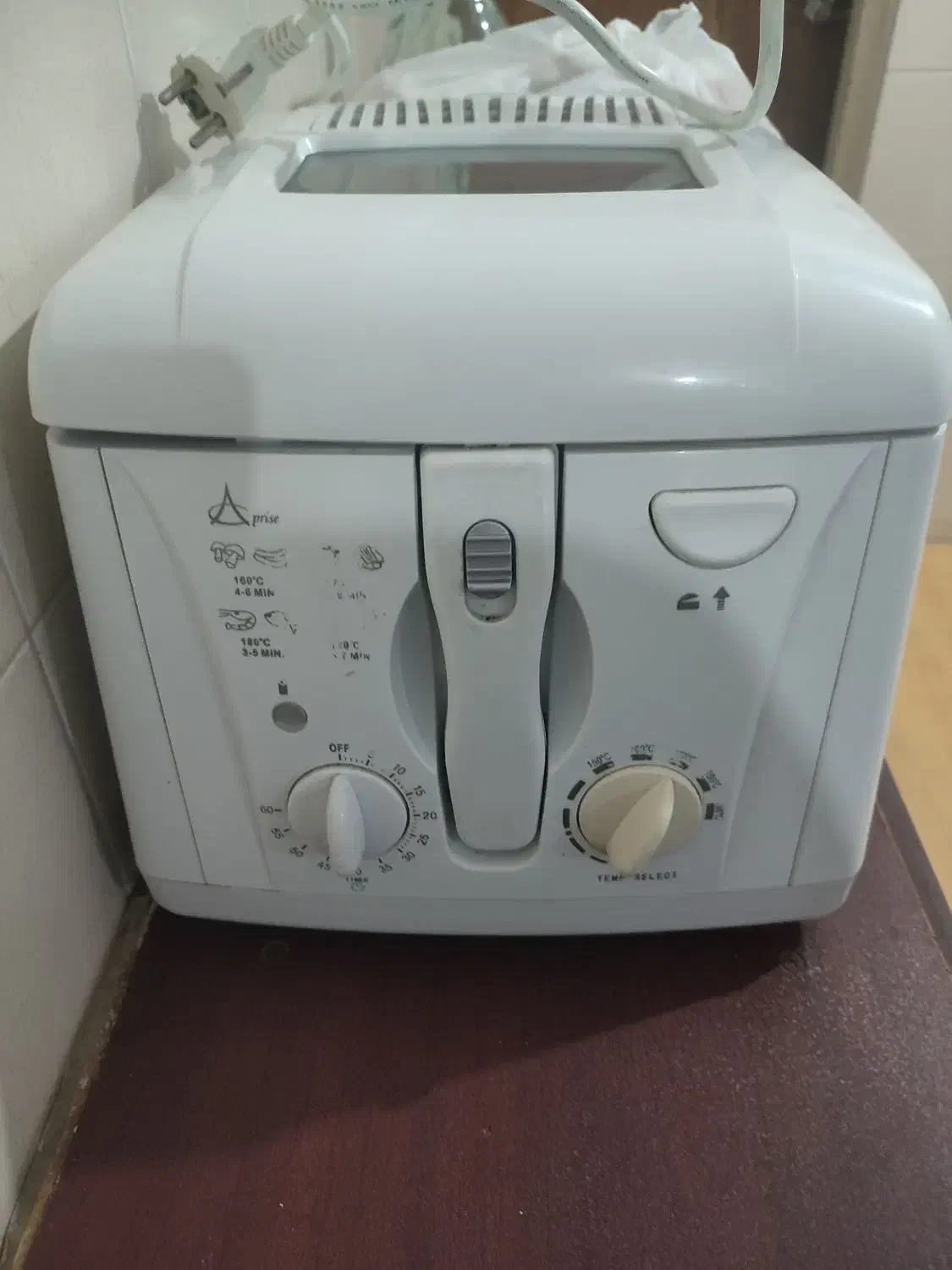 سرخ کن نو|اجاق گاز و لوازم برقی پختوپز|رشت, دیانتی|دیوار