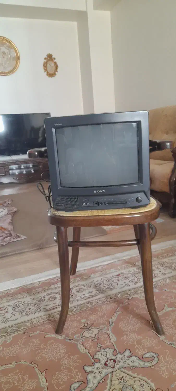 تلوزیون ۱۴ اینچ مارک سونی|تلویزیون و پروژکتور|تبریز, |دیوار