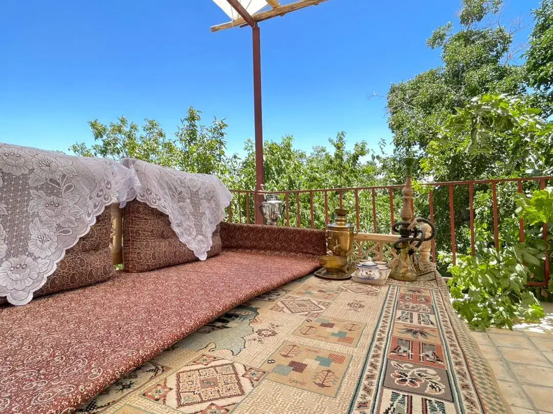 اقامتگاه عمارت افسرالسلطنه واقع در نیر زیبای من|اجارهٔ کوتاهمدت ویلا و باغ|نیر (یزد), |دیوار