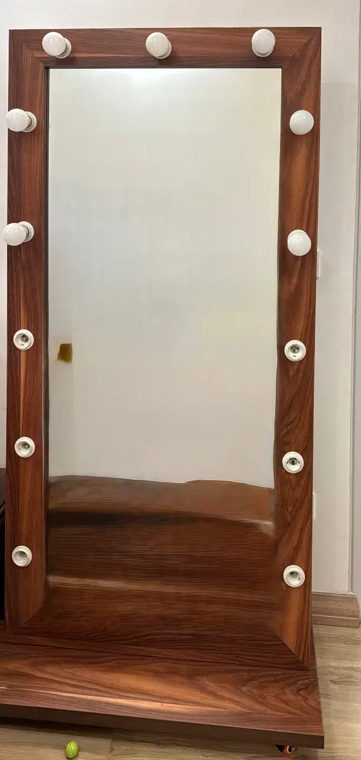 اینه لامپدار و قابل حرکت|آینه|رشت, پستک|دیوار