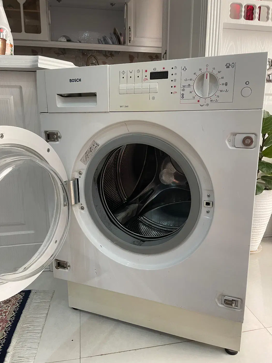 لباسشویی اصل بوش آلمان تمیز با خشک کن سشواری|ماشین لباسشویی و خشککن لباس|تهران, شهرک دانشگاه|دیوار