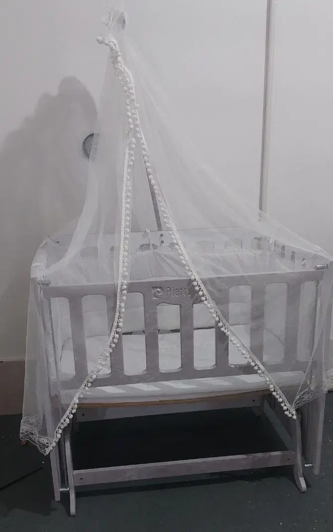 تخت کنار مادر|تخت و صندلی بچه|شیراز, شهدای شهرک سعدی|دیوار