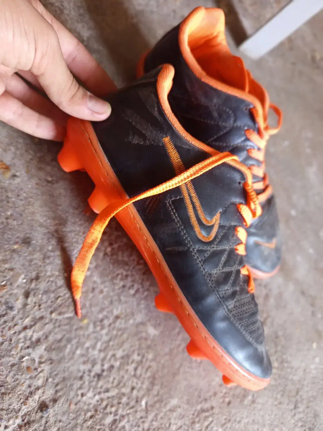 کفش فوتبال|کیف، کفش، کمربند|اندیمشک, |دیوار