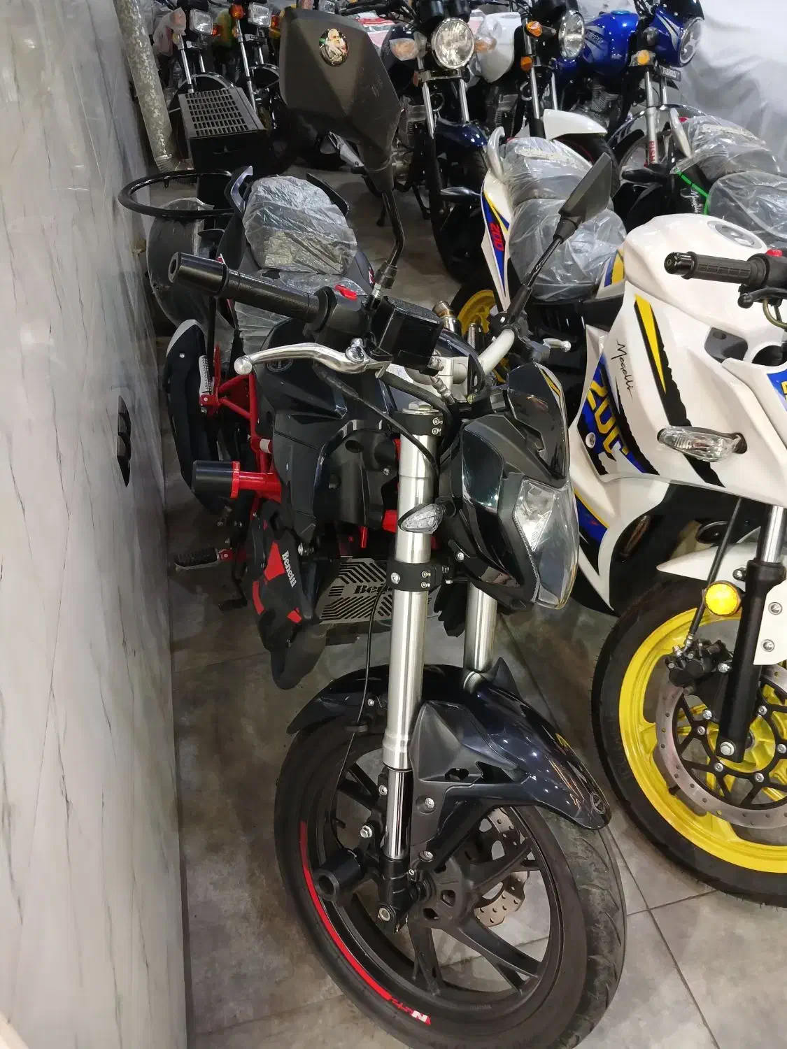 بنلی ۲۵۰ccتک سیلندر|موتورسیکلت|کرج, حصارک پایین|دیوار