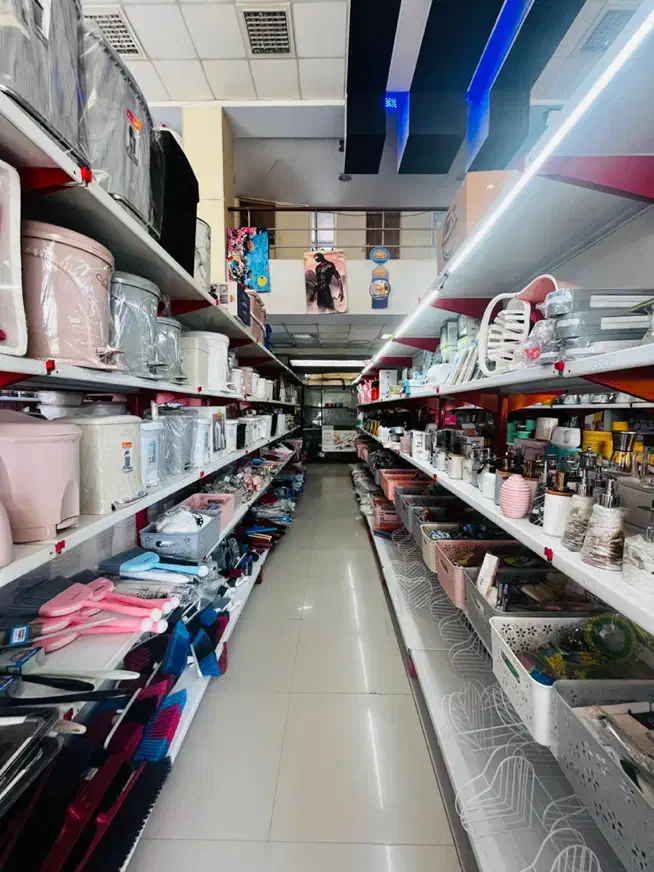 رهن و اجاره واحد تجاری ۲۰۰ متری در چمران|اجارهٔ مغازه و غرفه|پرند, فاز ۳|دیوار