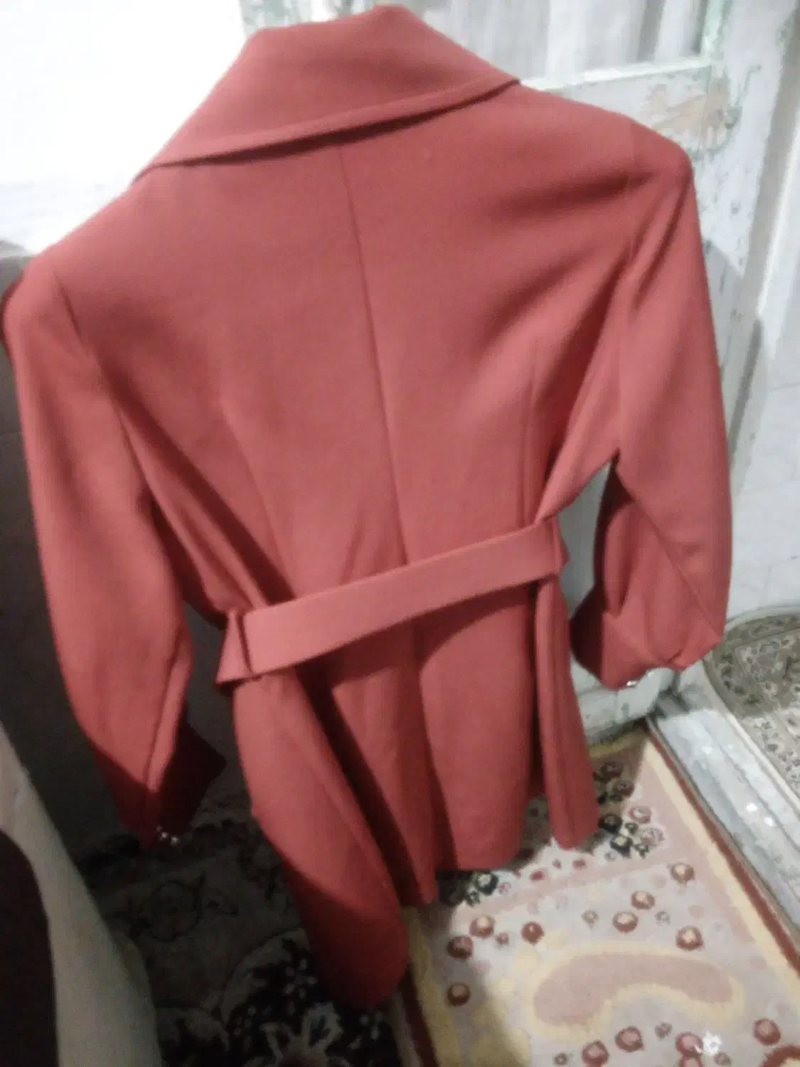 مانتو کتی تمیز و مرتب می‌باشد و فقط دوبار پوشیدم|لباس|نیشابور, شهید جعفری|دیوار