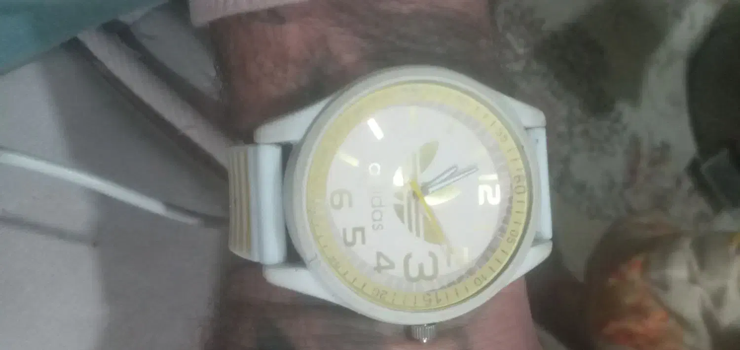 ساعت مچی|ساعت|رشت, پیرکلاچای|دیوار