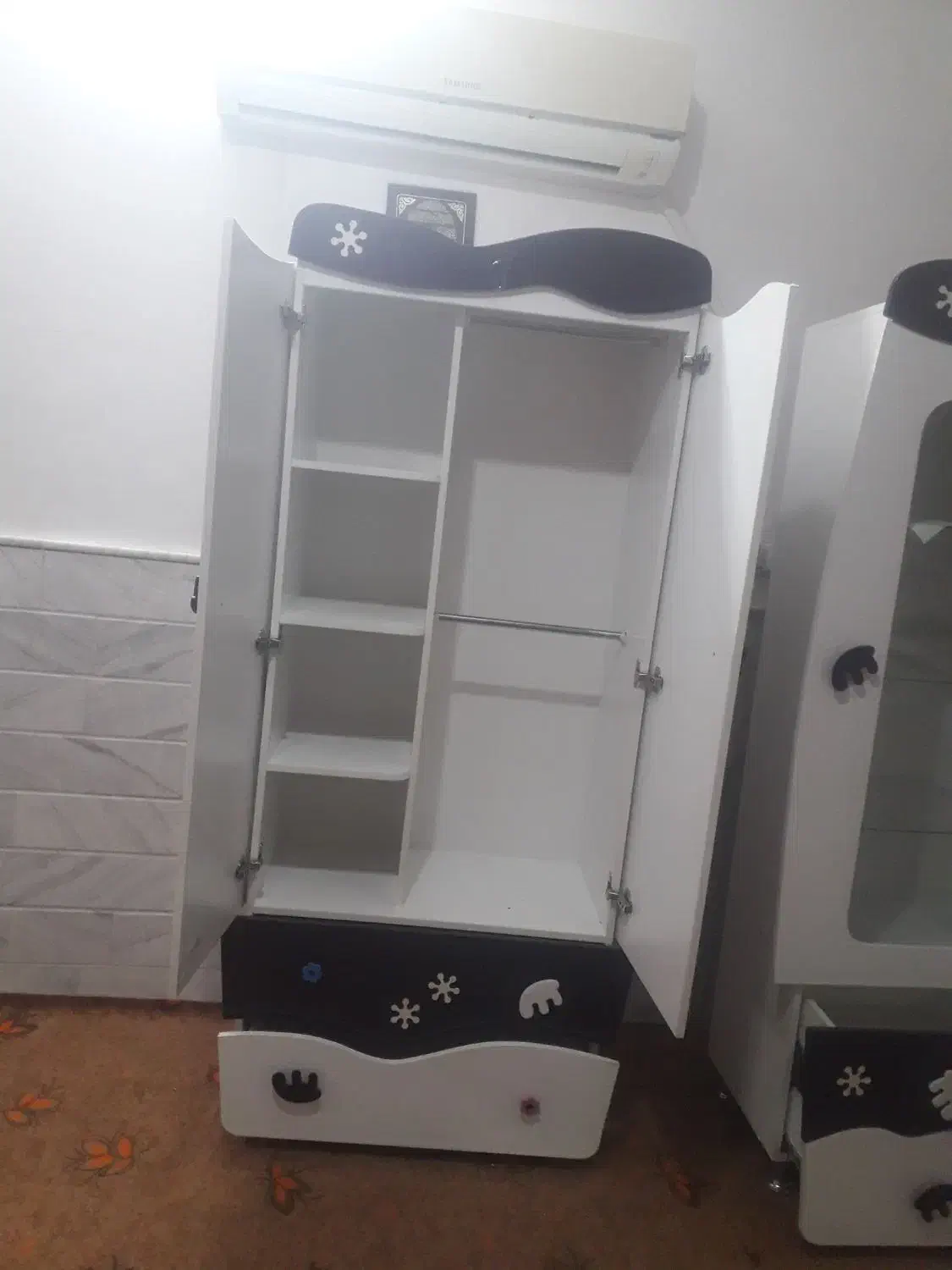 کمد بچه|تخت و سرویس خواب|قم, باغ شریفی|دیوار