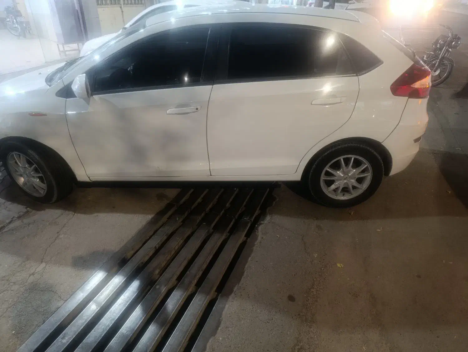 ام وی ام 315 شاسی پلمپ بدون رنگ|خودرو سواری و وانت|سبزوار, قصبه شرقی|دیوار