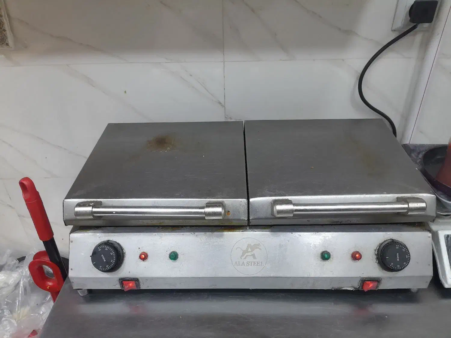 دستگاه اسنک پز ۸‌جفتی. ۱۶ تایی|کافی‌شاپ و رستوران|خمینی‌شهر, |دیوار