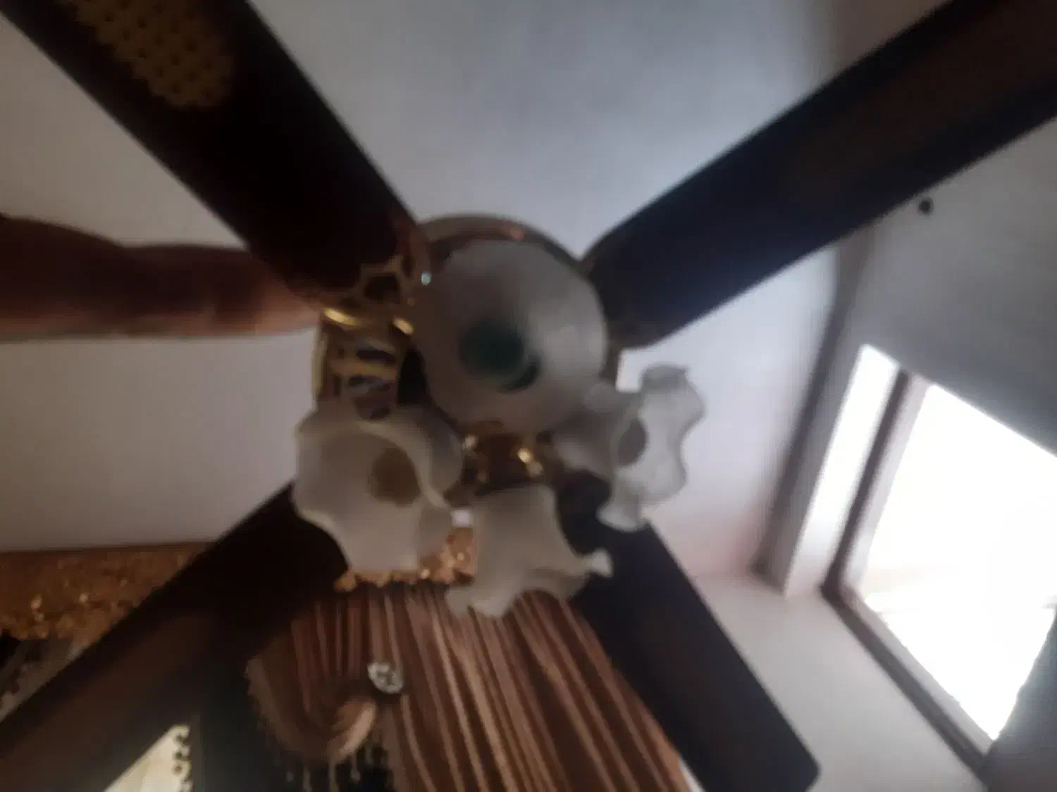 دو عدد پنکه چوبی اصل|پنکه و تصفیهکنندهٔ هوا|ایذه, |دیوار