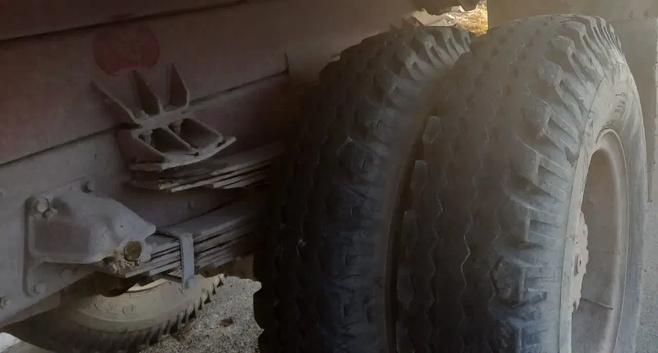 تک مان عراقی قرمز فروش فوری تخفیف ویژه|خودرو سنگین|دلبران, |دیوار