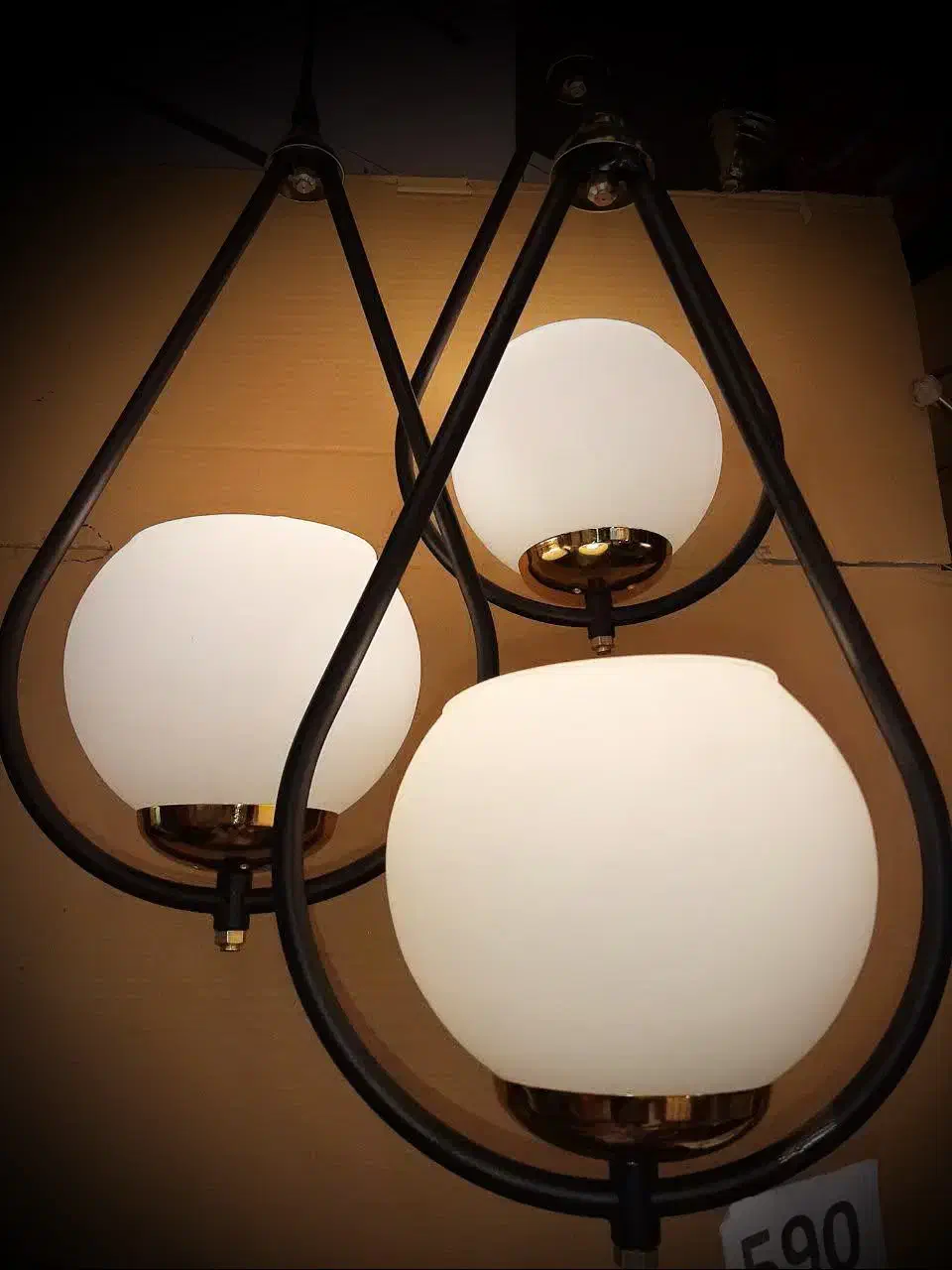 آکبند نو لوستر قائم نور سه شعله قطره مشکی|لوستر و چراغ آویز|تهران, فردوسی|دیوار