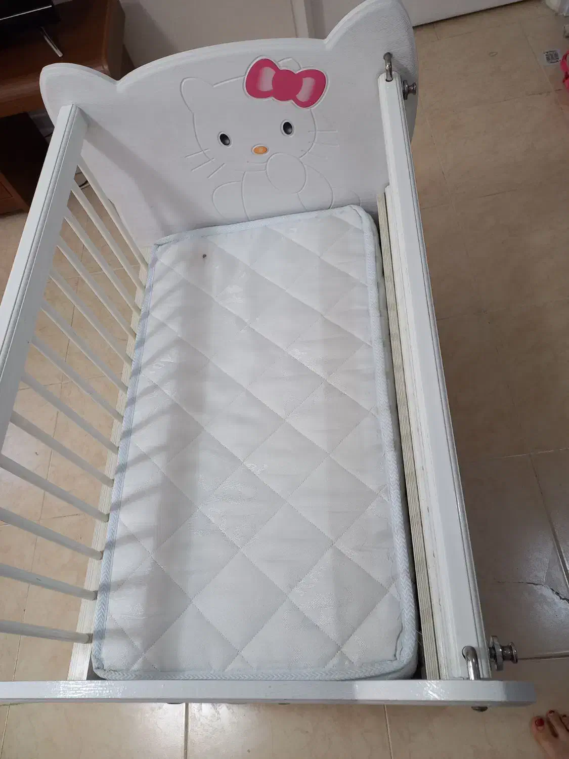 تخت متحرک کیتی|تخت و سرویس خواب|مشکین‌دشت, |دیوار