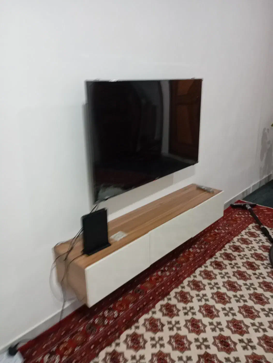 نصب تلوزیون روی دیوار و نصب زیر تلوزیون در دیوار|خدمات پیشه و مهارت|آق قلا, |دیوار