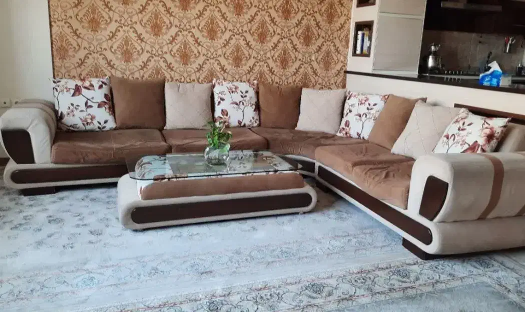 یک دست مبلمان راحتی ۷ نفره با میز عسلی دست دوم|مبلمان خانگی و میز عسلی|مشهد, سرافرازان|دیوار