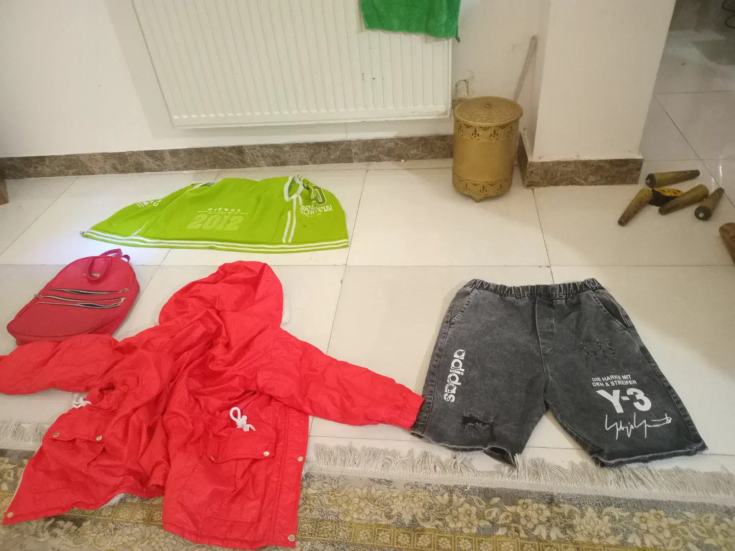 لباس|لباس|رشت, انصاری|دیوار