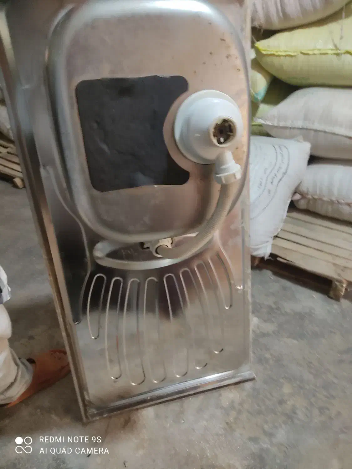 سینگ|آبچکان و نظمدهنده ظروف|نهاوند, |دیوار