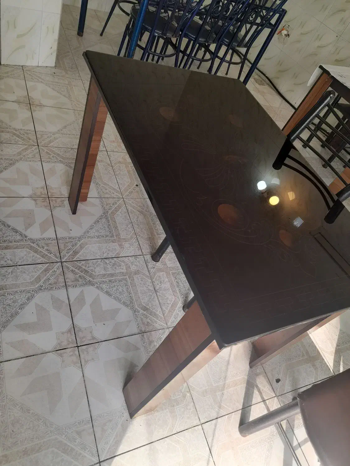 ۴عدد میز بدون صندلی (به صورت تکی هم فروخته میشه)|میز و صندلی غذاخوری|رشت, حمیدیان|دیوار