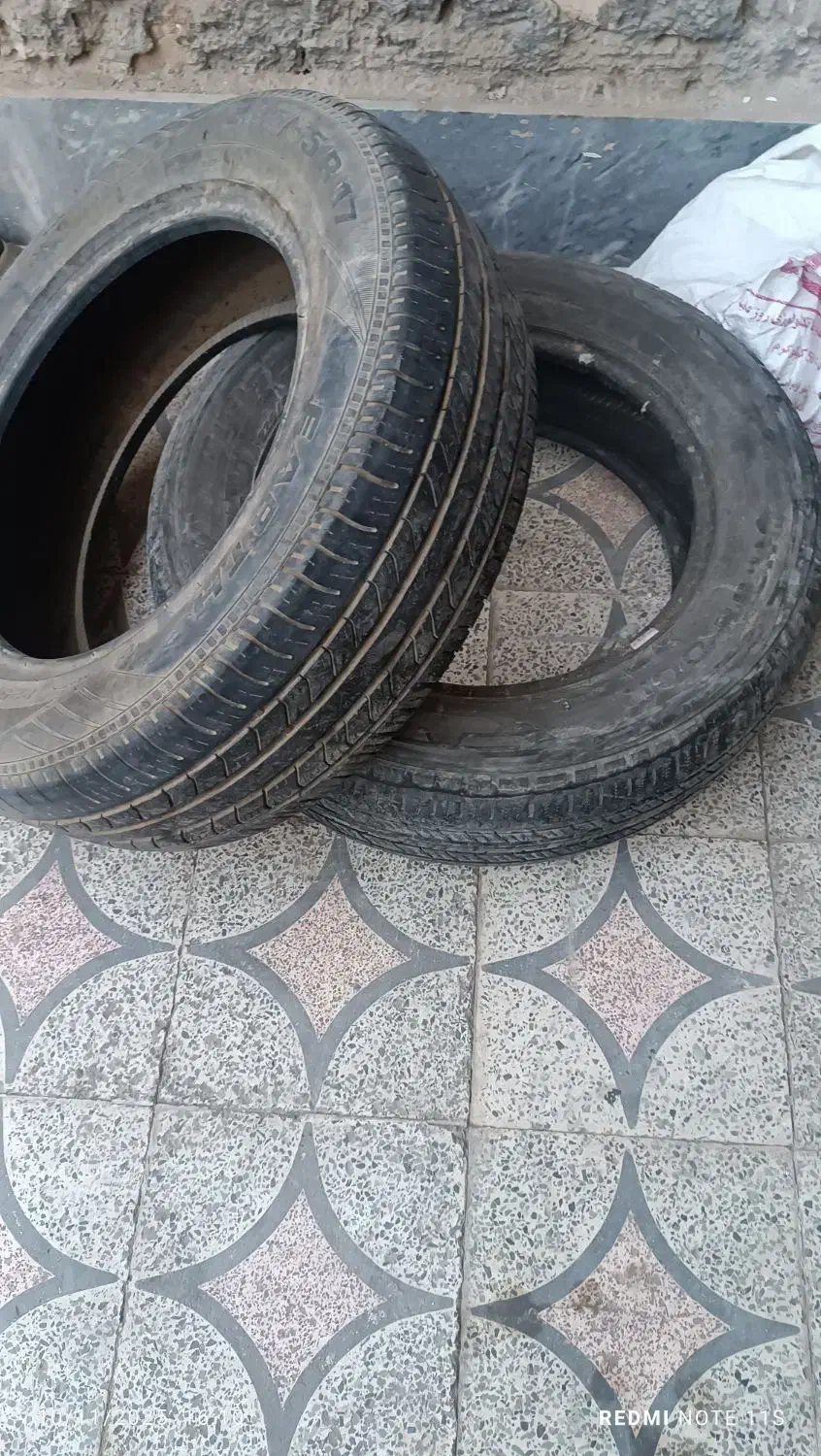 دوجفت لاستیک جک کار کرده به قیمت مناسب|قطعات یدکی و لوازم جانبی|قم, شهرک امام حسین|دیوار