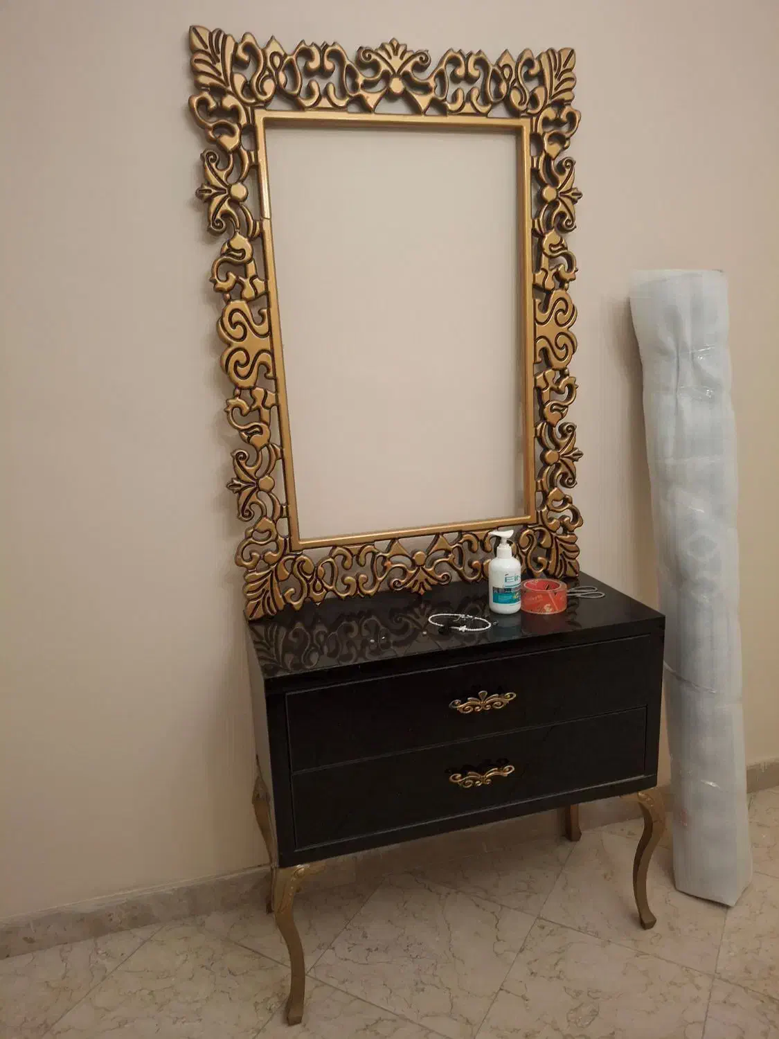 میز و اینه|بوفه، ویترین، کنسول|تهران, یوسف‌آباد|دیوار