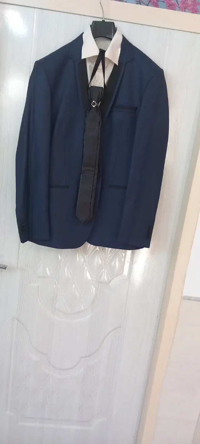 یک دست کت وشلوارمردانه به همراه پیراهن وکرابات|لباس|ساوه, |دیوار